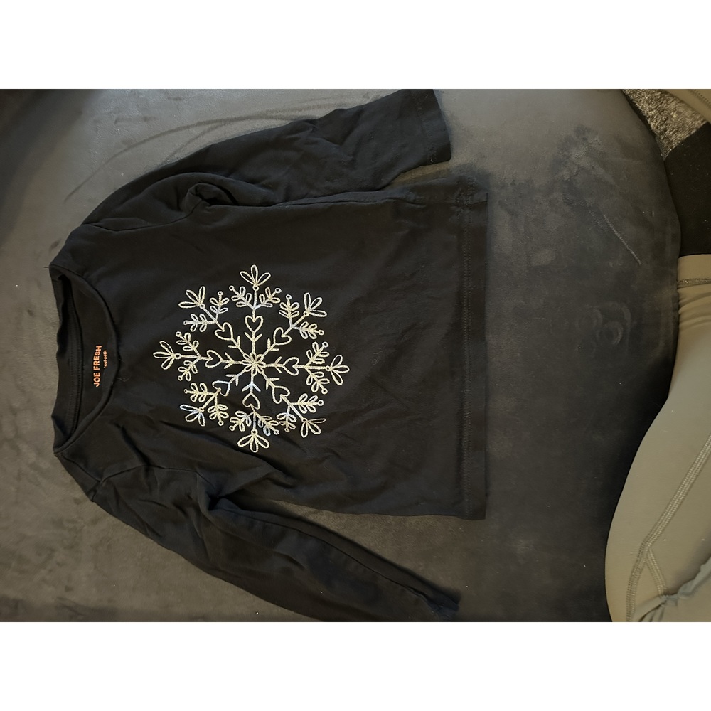 5/$10 Joe Fresh black long sleeve 2T snowflake